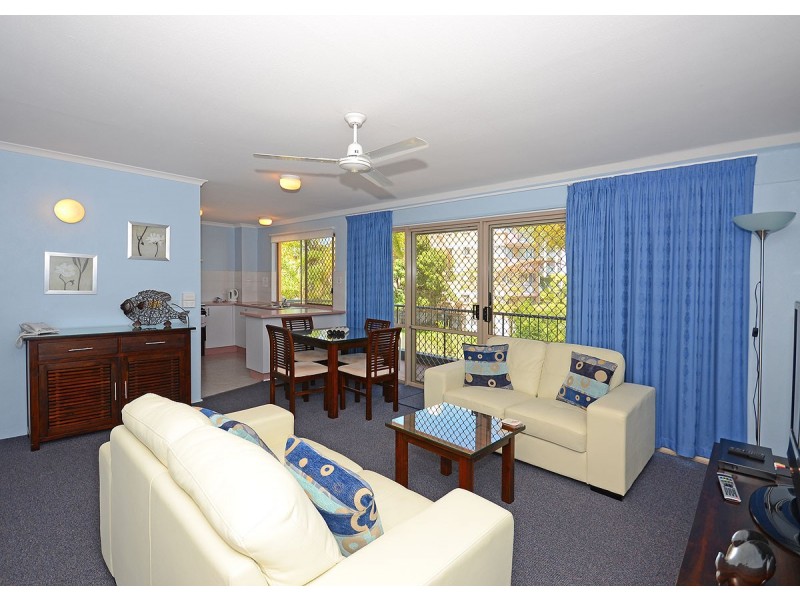 9/383 Esplanade, Torquay QLD 4655