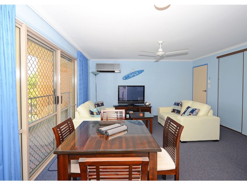 9/383 Esplanade, Torquay QLD 4655