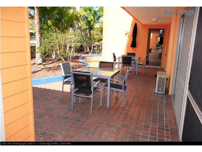 9/383 Esplanade, Torquay QLD 4655