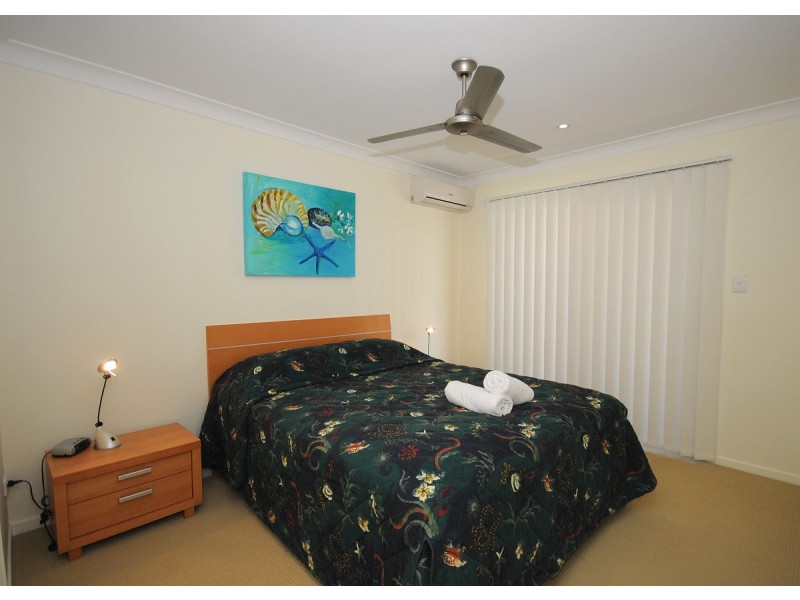 27/654 Charlton Esplanade, Urangan QLD 4655