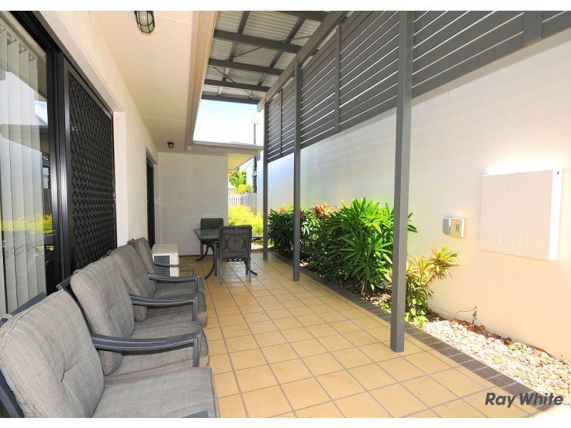 27/654 Charlton Esplanade, Urangan QLD 4655