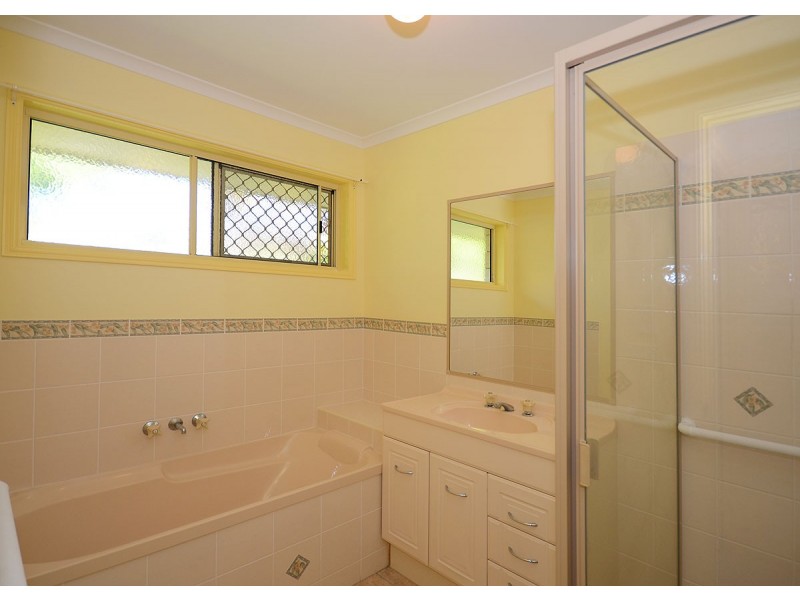 22 Wattle Street, Point Vernon QLD 4655