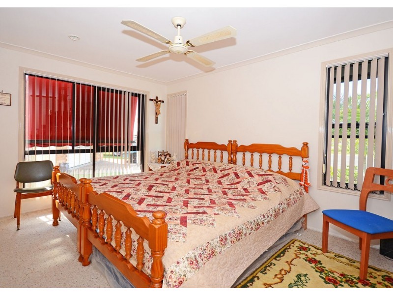 8 Shoreline Court, Urangan QLD 4655