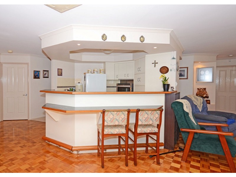 8 Shoreline Court, Hervey Bay QLD 4655