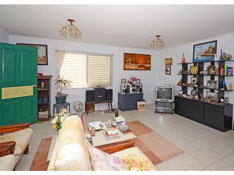 17 Byron Street, Hervey Bay QLD 4655