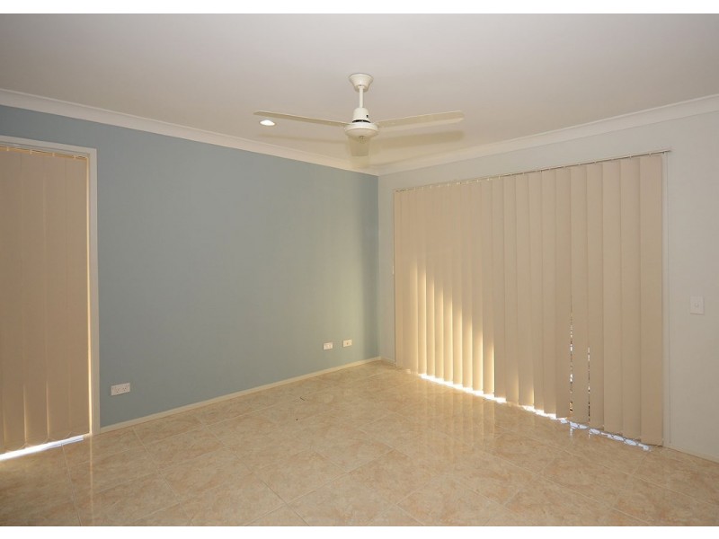 4 Captain Cook Street, Urraween QLD 4655