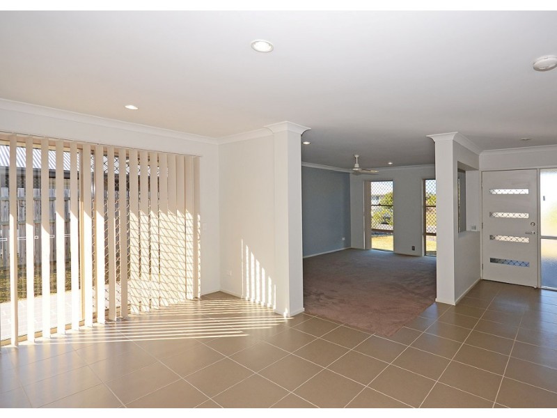 4 Captain Cook Street, Urraween QLD 4655