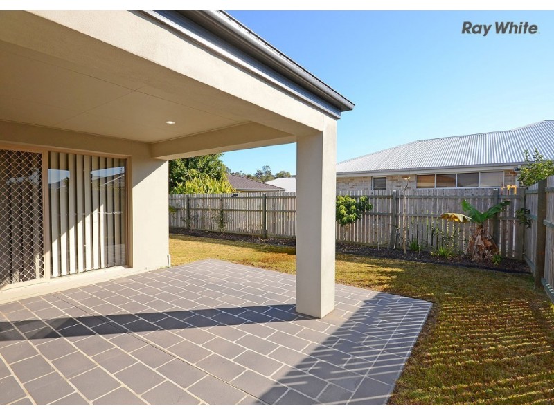 4 Captain Cook Street, Urraween QLD 4655