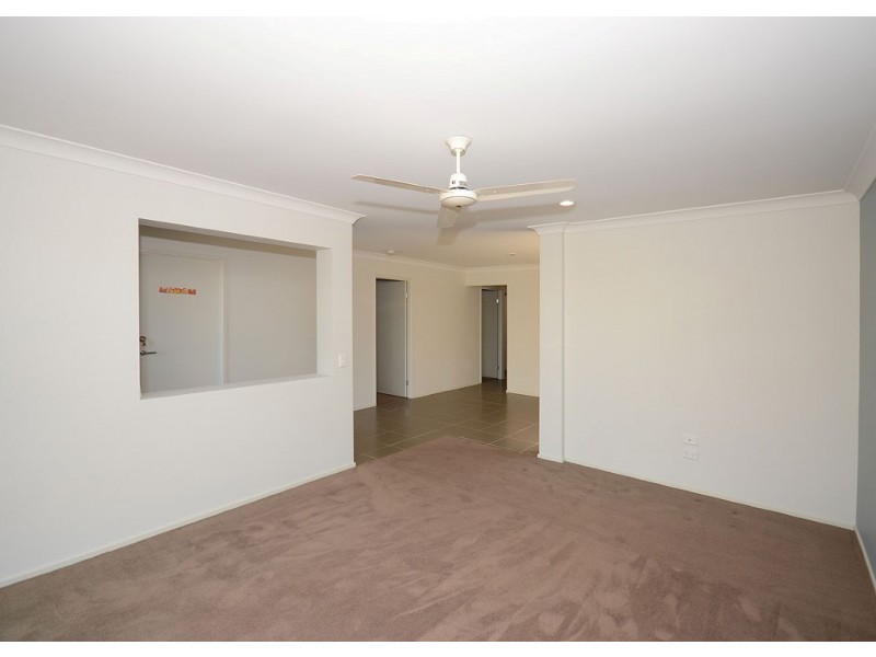 4 Captain Cook Street, Urraween QLD 4655