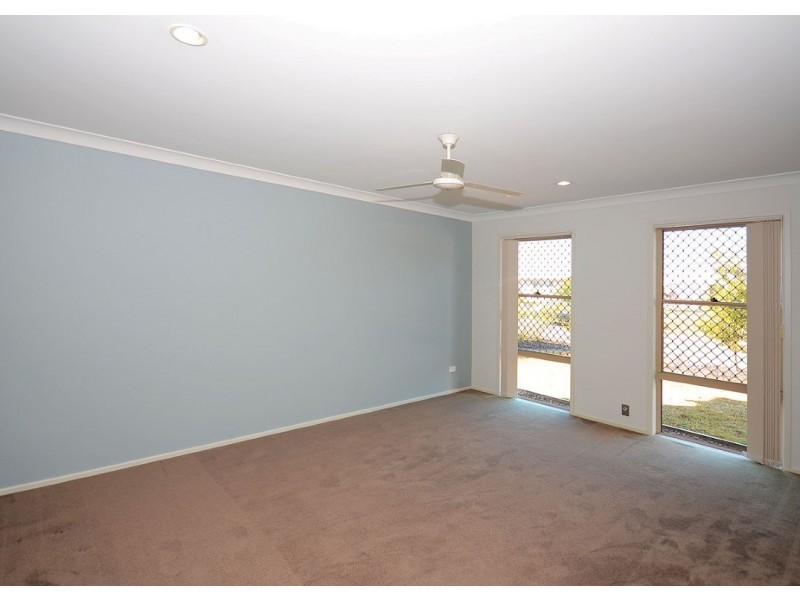 4 Captain Cook Street, Urraween QLD 4655