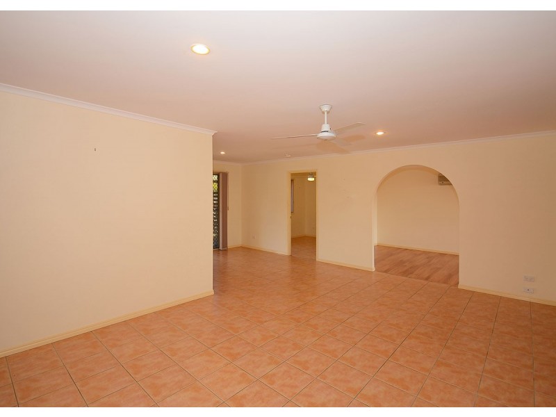 22 Kestrel Court, Eli Waters QLD 4655