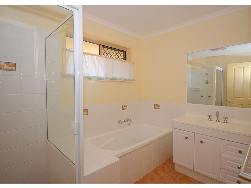 22 Kestrel Court, Eli Waters QLD 4655