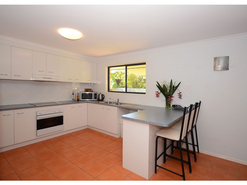 15 Turnbull Court, Urangan QLD 4655