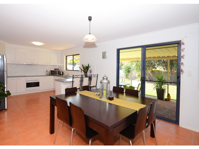 15 Turnbull Court, Urangan QLD 4655