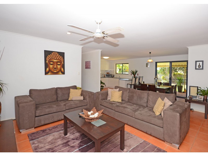15 Turnbull Court, Urangan QLD 4655