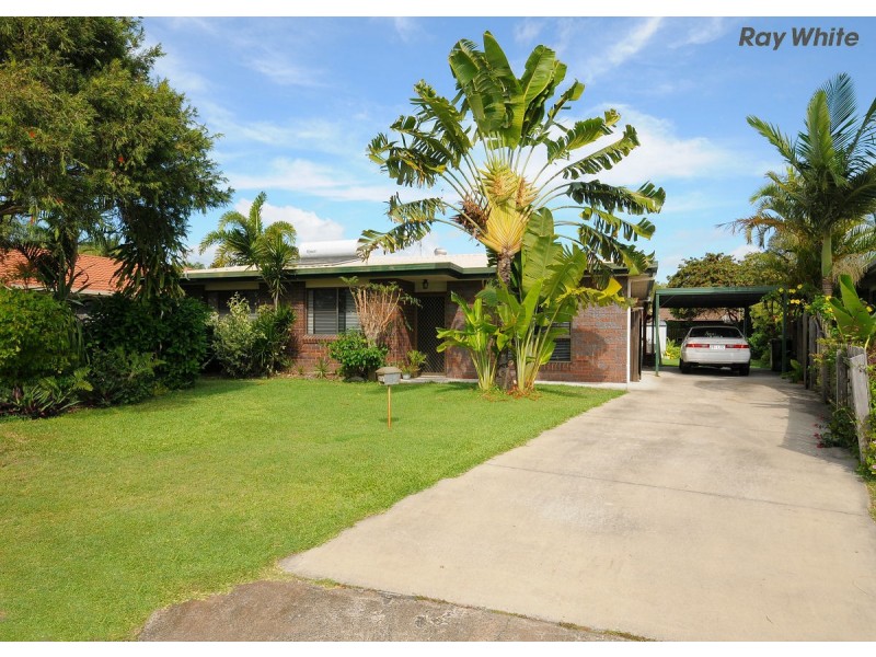 24 South Street, Urangan QLD 4655