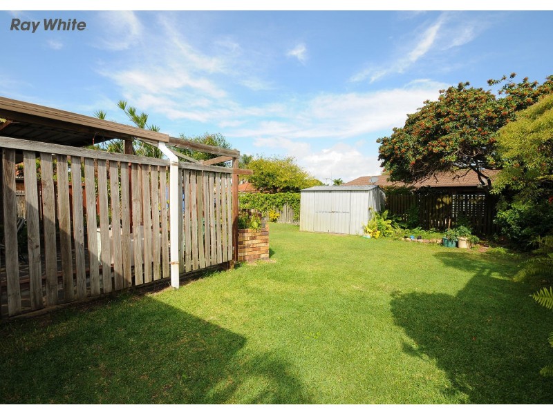 24 South Street, Urangan QLD 4655