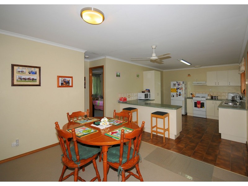 24 South Street, Urangan QLD 4655