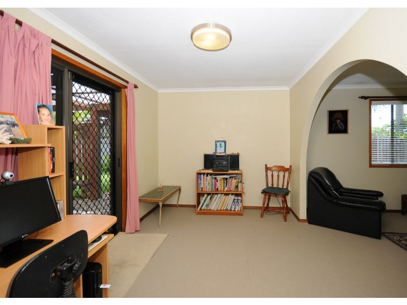 24 South Street, Urangan QLD 4655