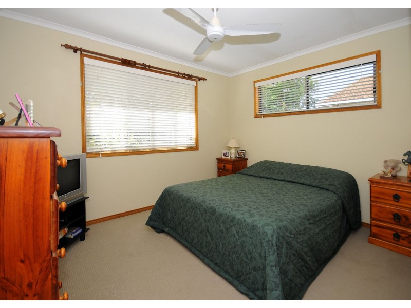 24 South Street, Urangan QLD 4655