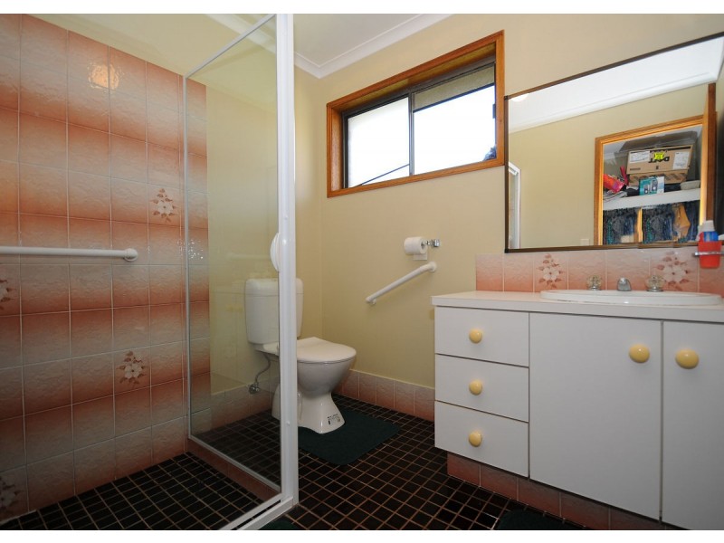 24 South Street, Urangan QLD 4655