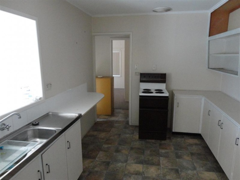 64 Torquay Road, Pialba QLD 4655