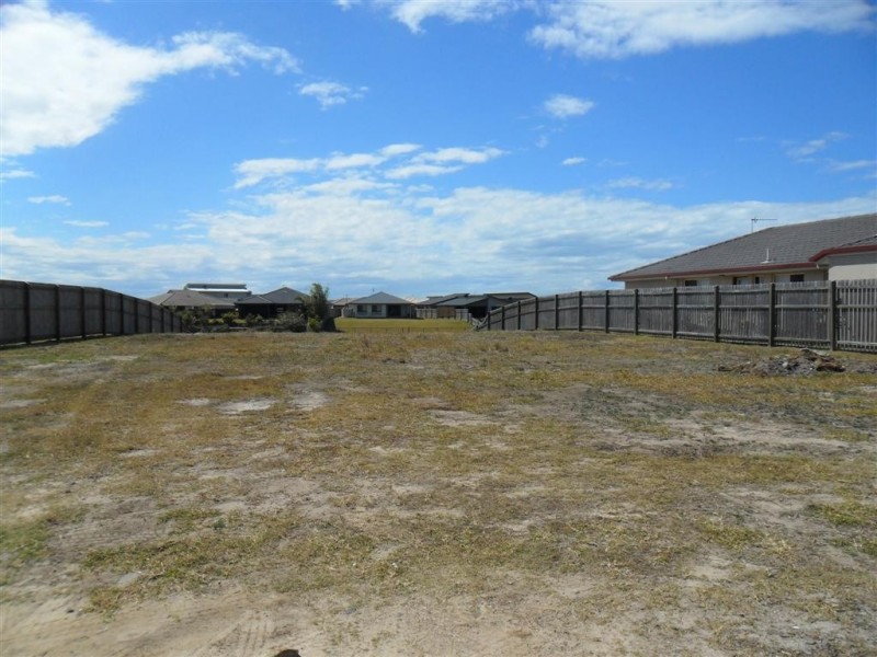 51 Endeavour Way, Eli Waters QLD 4655