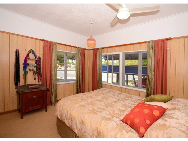 17 Ann Street, Torquay QLD 4655