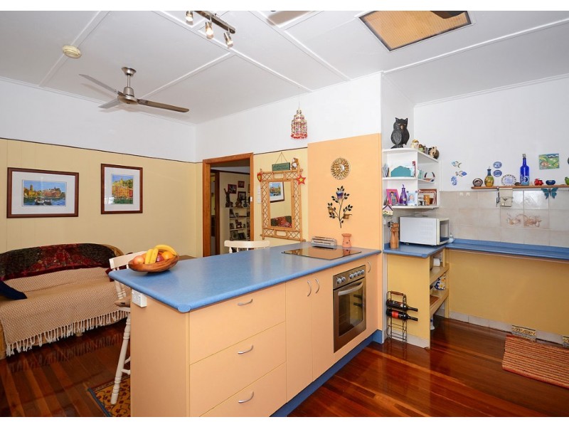 17 Ann Street, Torquay QLD 4655