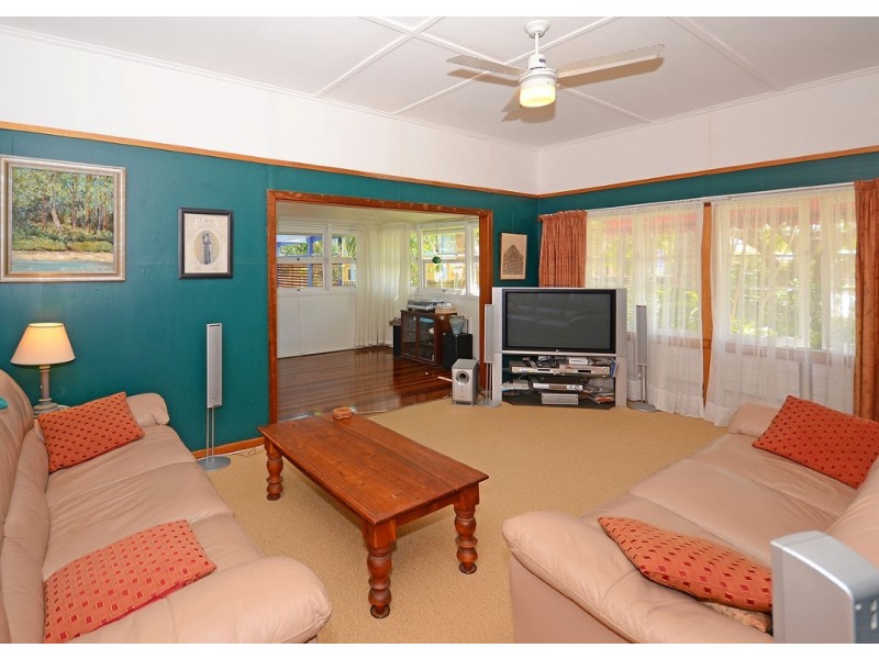 17 Ann Street, Torquay QLD 4655