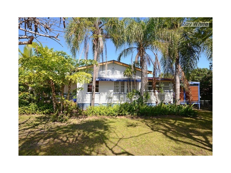 17 Ann Street, Torquay QLD 4655