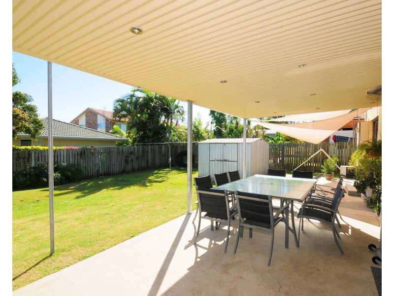 24 Hillcrest Avenue, Scarness QLD 4655