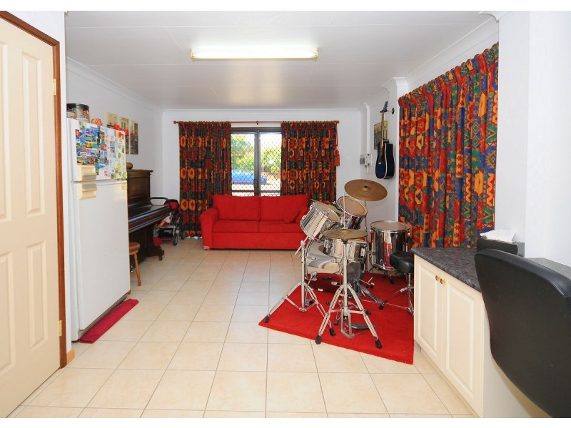24 Hillcrest Avenue, Scarness QLD 4655