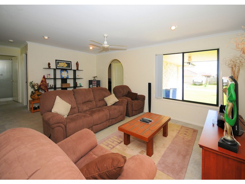 34 Wide Bay Drive, Eli Waters QLD 4655