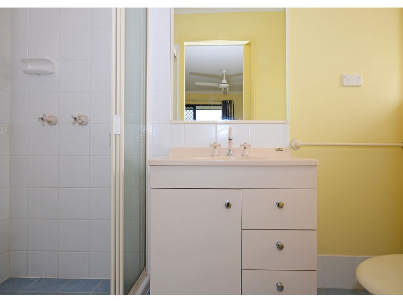 1 Pialba Downs Dr, Eli Waters QLD 4655