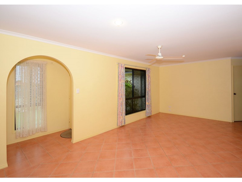 1 Pialba Downs Dr, Hervey Bay QLD 4655