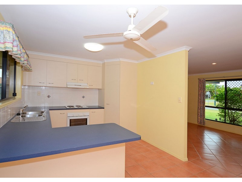 1 Pialba Downs Dr, Hervey Bay QLD 4655