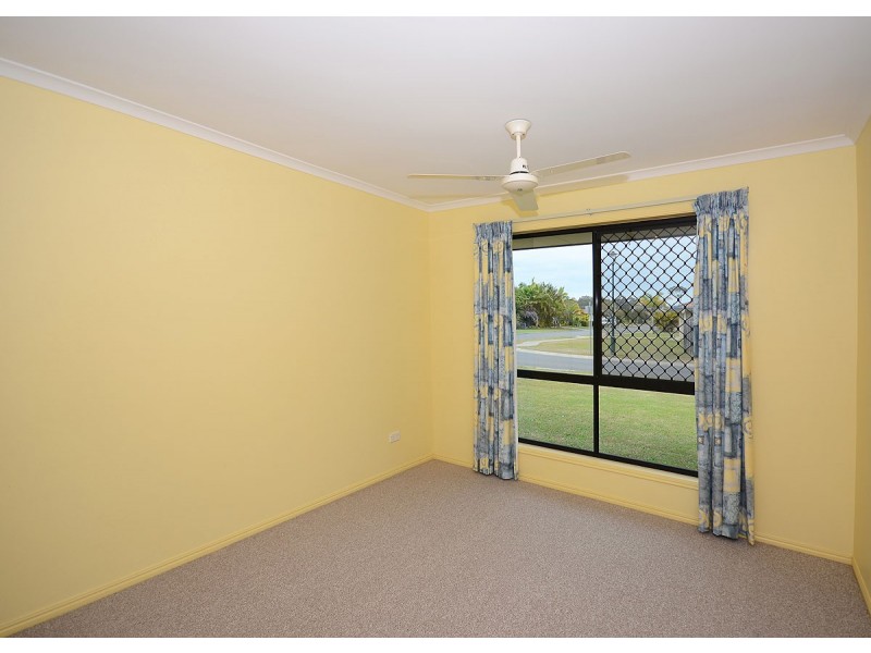 1 Pialba Downs Dr, Hervey Bay QLD 4655