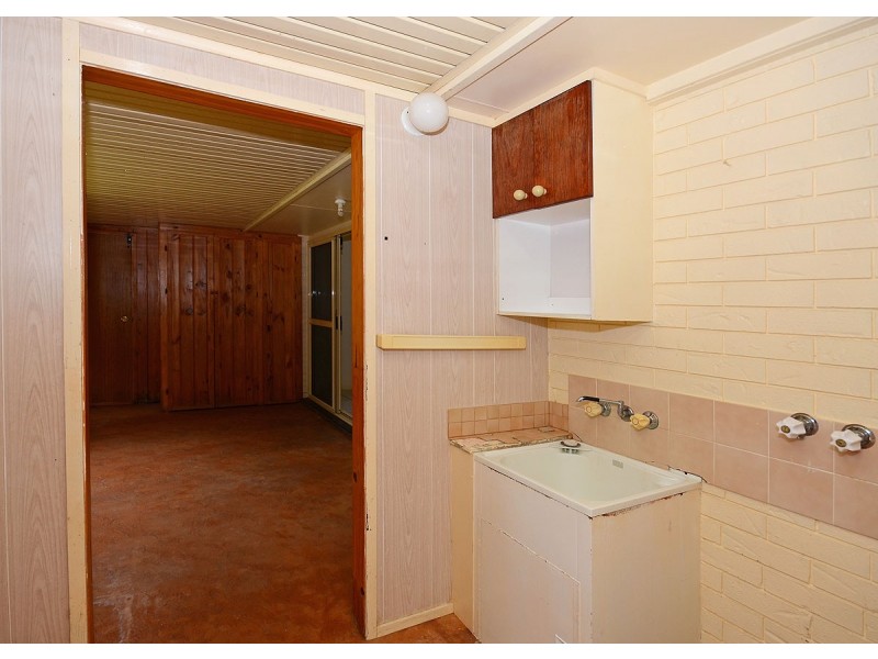 16 Acacia Street, Point Vernon QLD 4655