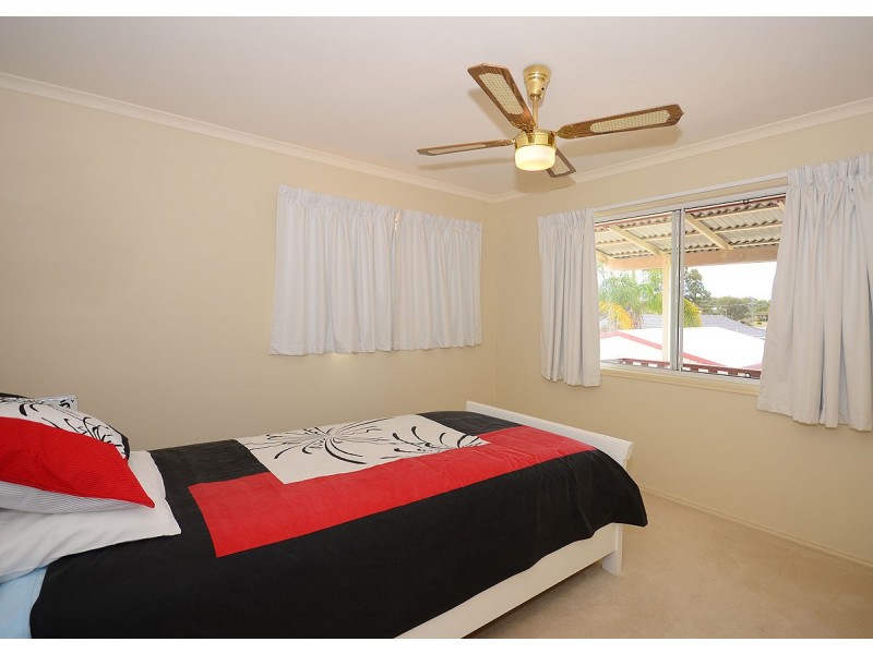 4 Swaney Court, Urangan QLD 4655