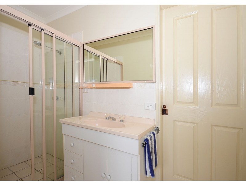 4 Swaney Court, Urangan QLD 4655