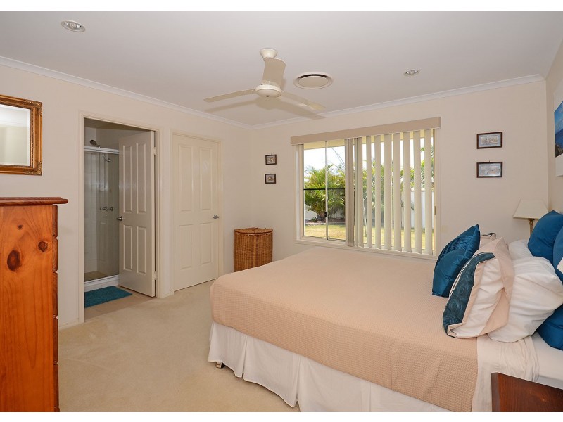 6 Yongala Avenue, Eli Waters QLD 4655