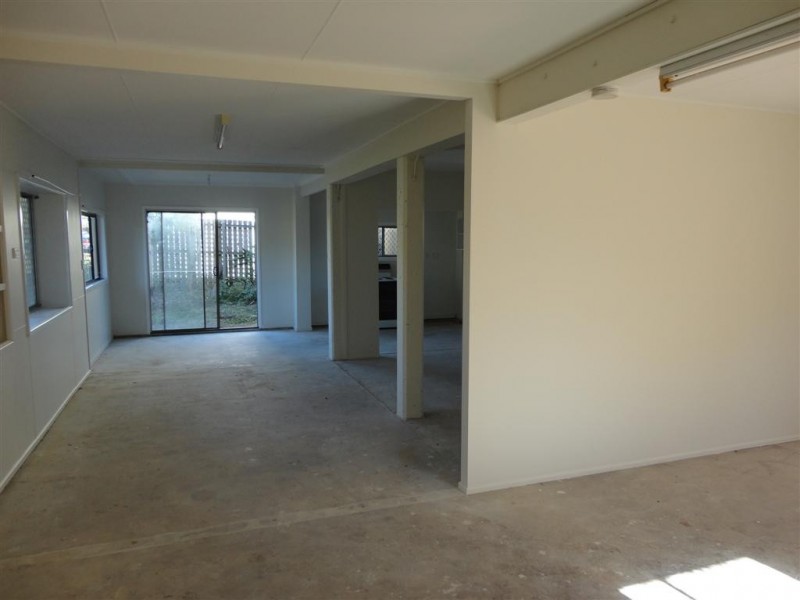 30 Saunders Street, Point Vernon QLD 4655