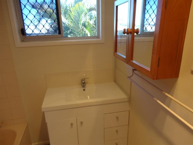 30 Saunders Street, Point Vernon QLD 4655