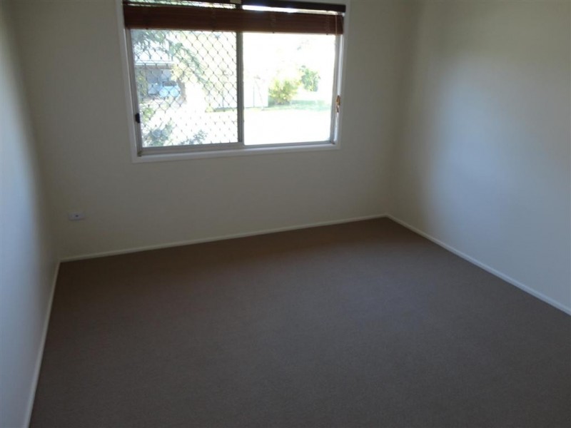 30 Saunders Street, Point Vernon QLD 4655