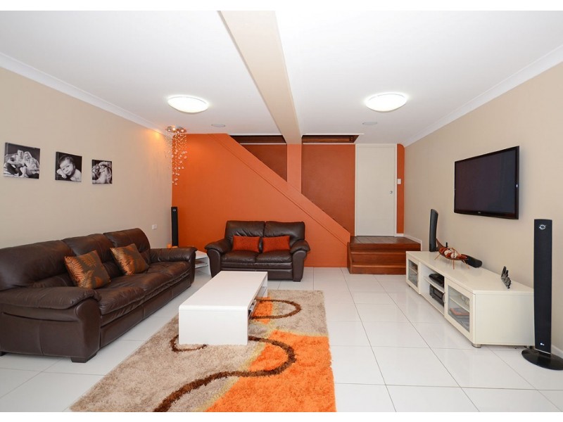 42 John Street, Scarness QLD 4655