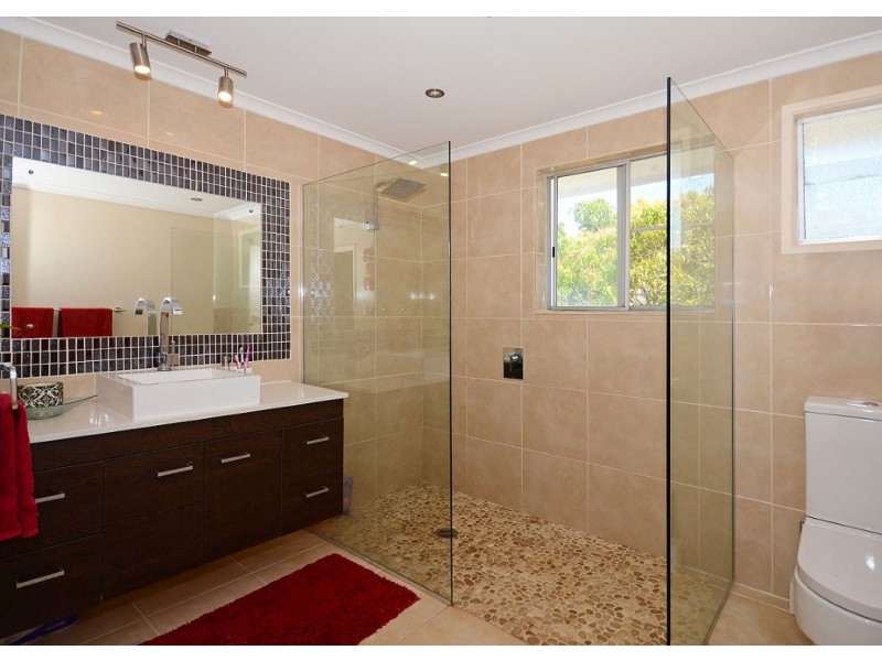 42 John Street, Scarness QLD 4655