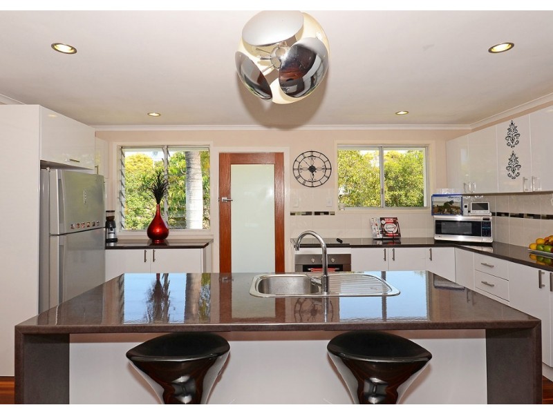 42 John Street, Scarness QLD 4655