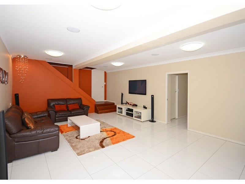 42 John Street, Scarness QLD 4655