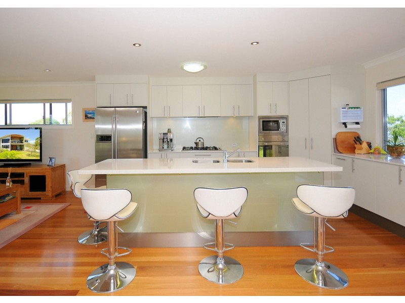 76 Ariadne Street, River Heads QLD 4655